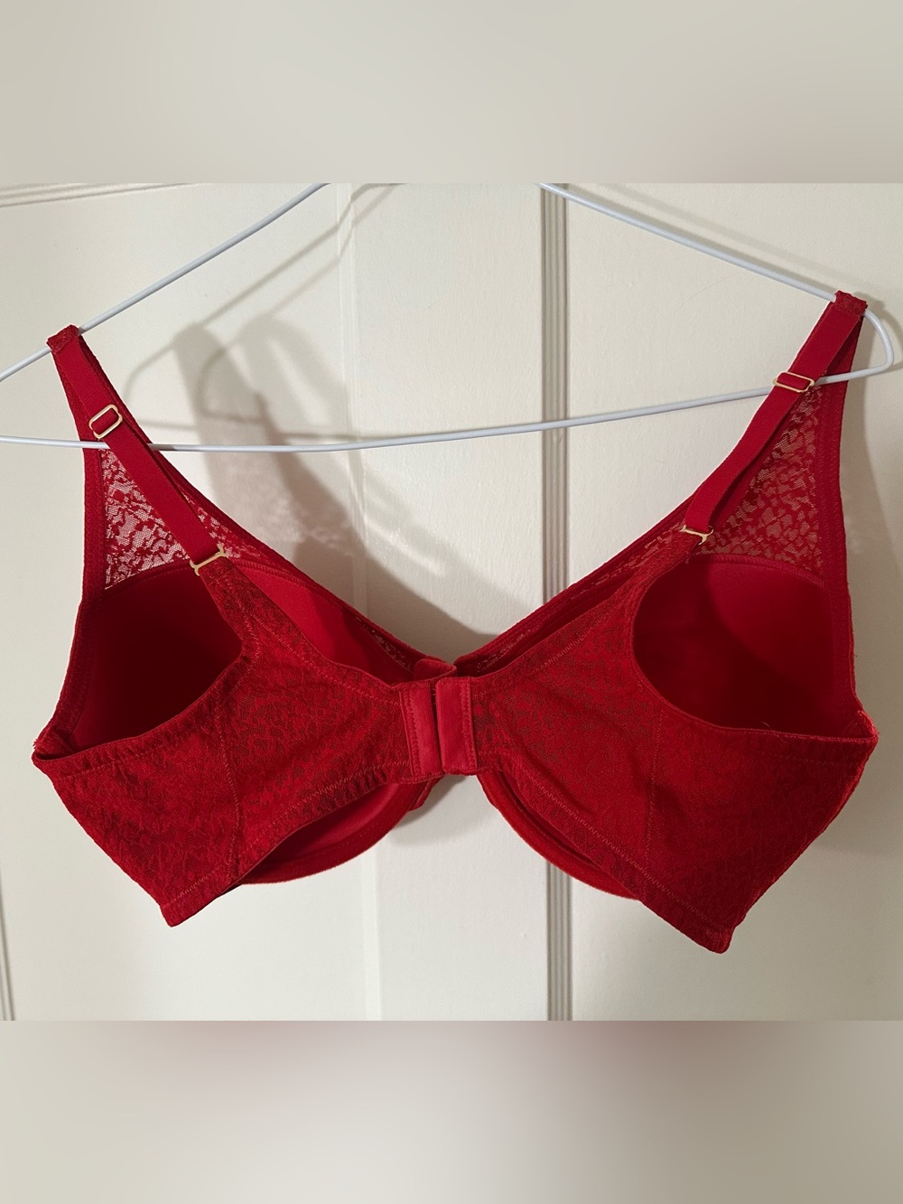 2 - Natori Pretty Smooth Lace T-Shirt Bra - Red and Black - Picture 3 of 8